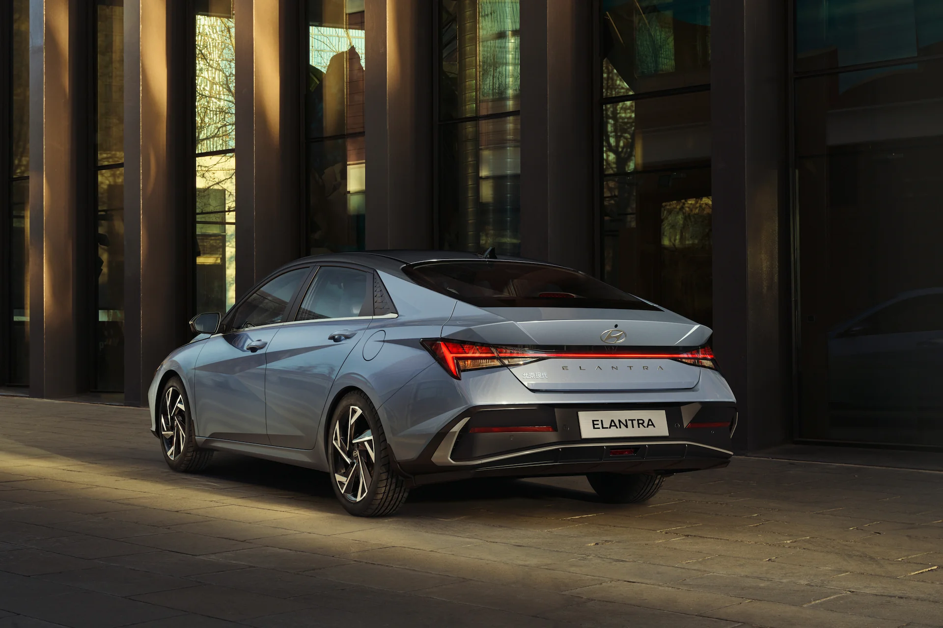 Elantra New photo 1