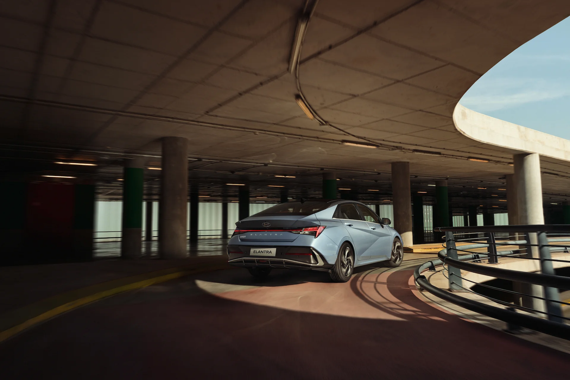 Elantra New photo 2